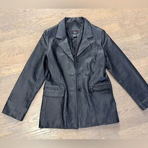 Women’s black leather blazer jacket
Size 14/16